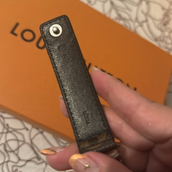Leather bracelet LV in used conditions - Picture 3 of 3